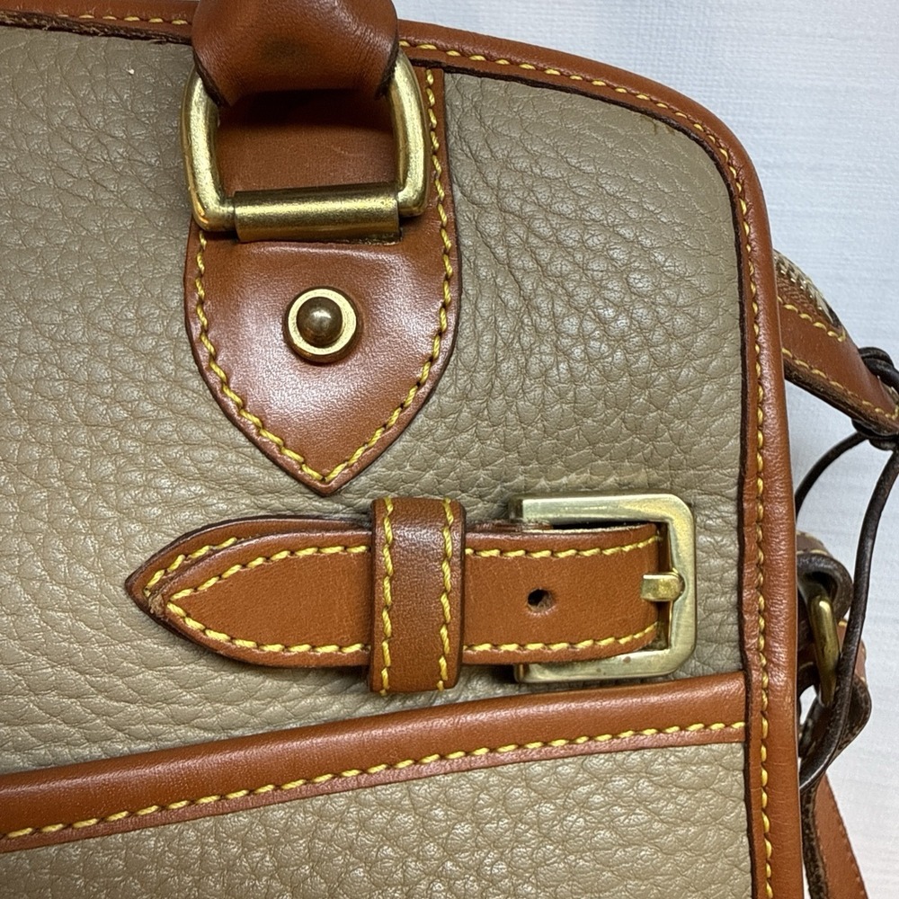 Vintage DOONEY AND BOURKE Khaki Brown Leather Buckle 2 Way Satchel Crossbody Bag - Picture 4 of 16